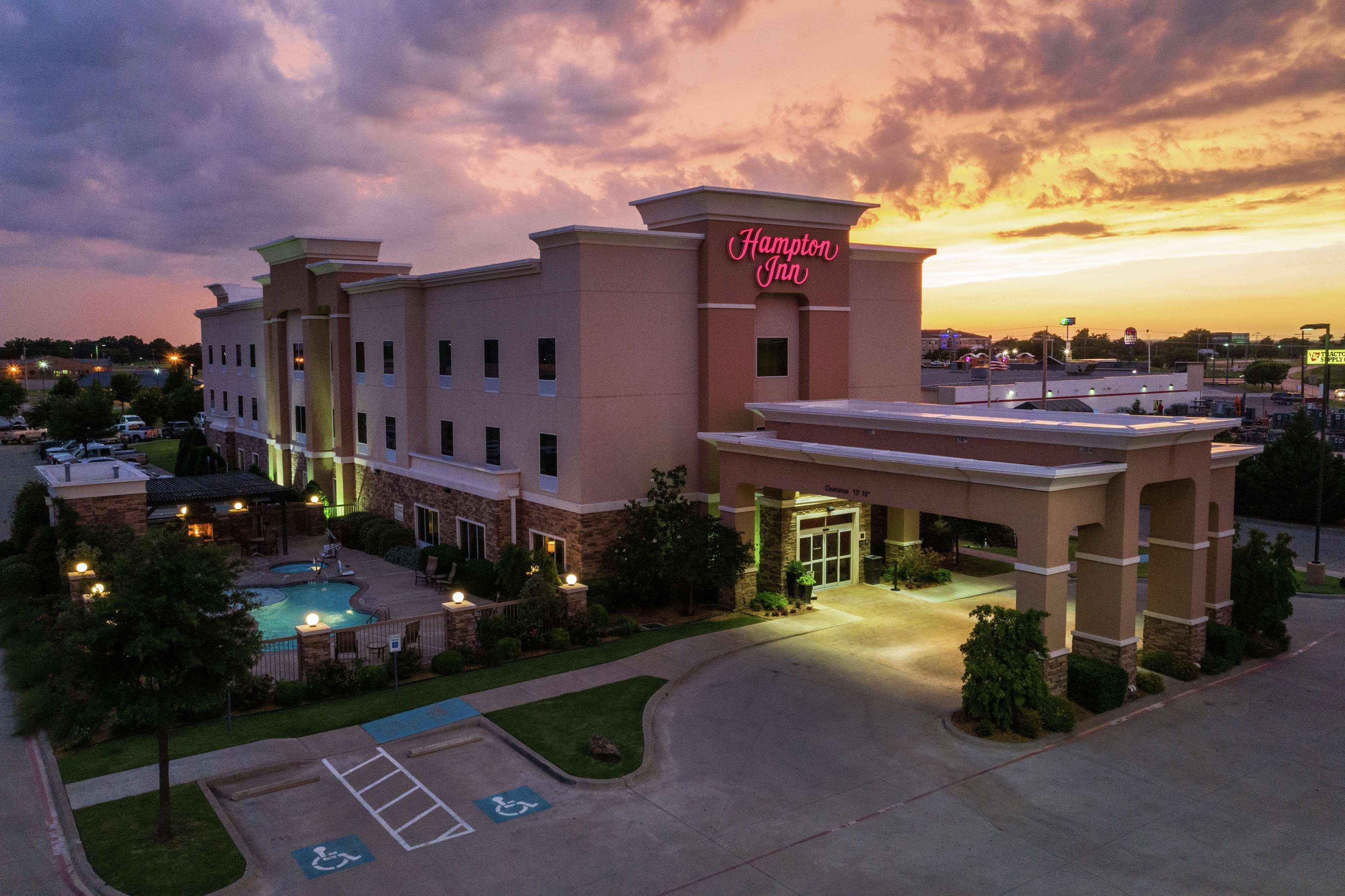 Hampton Inn Vernon Ngoại thất bức ảnh
