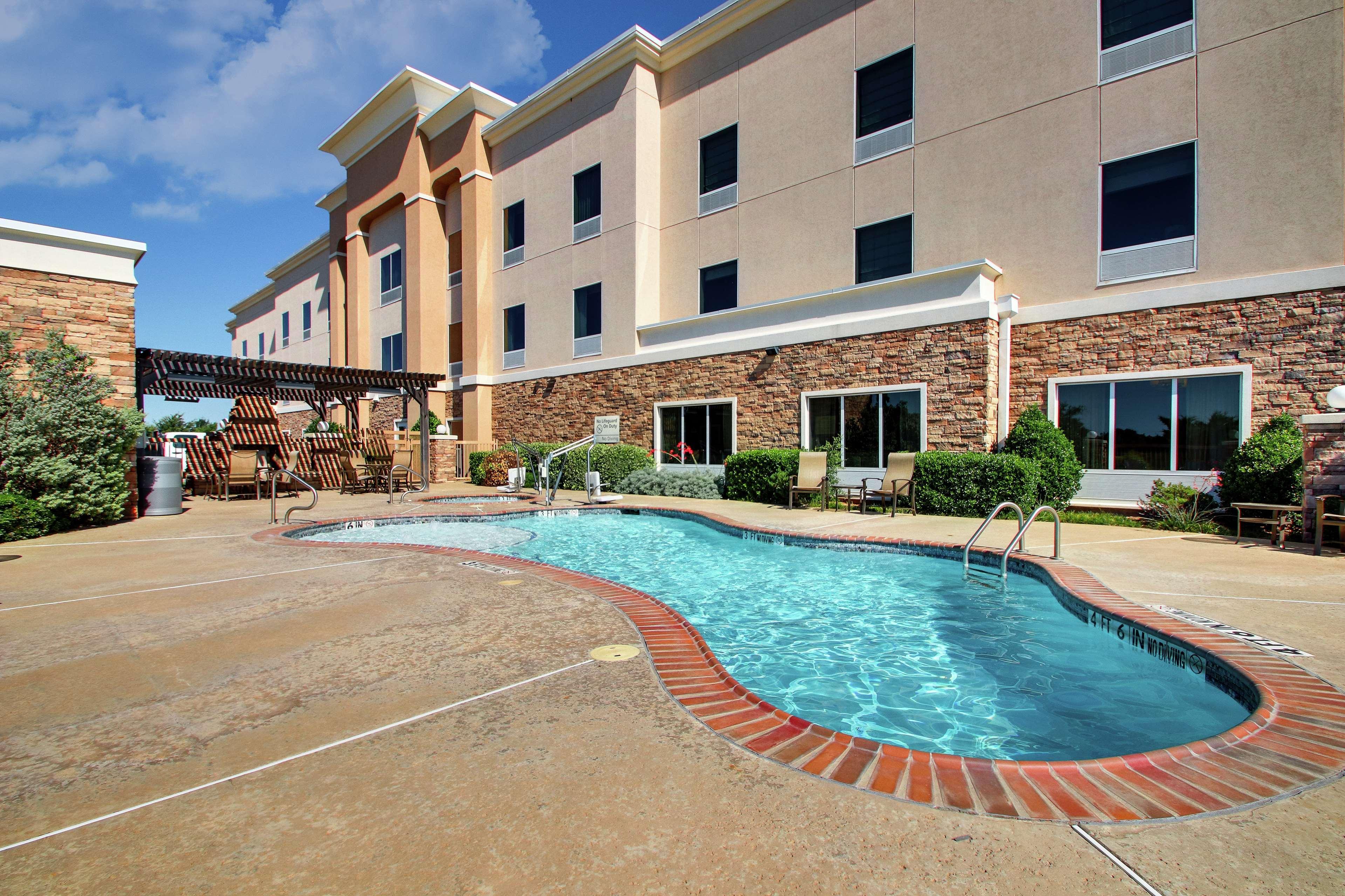 Hampton Inn Vernon Ngoại thất bức ảnh