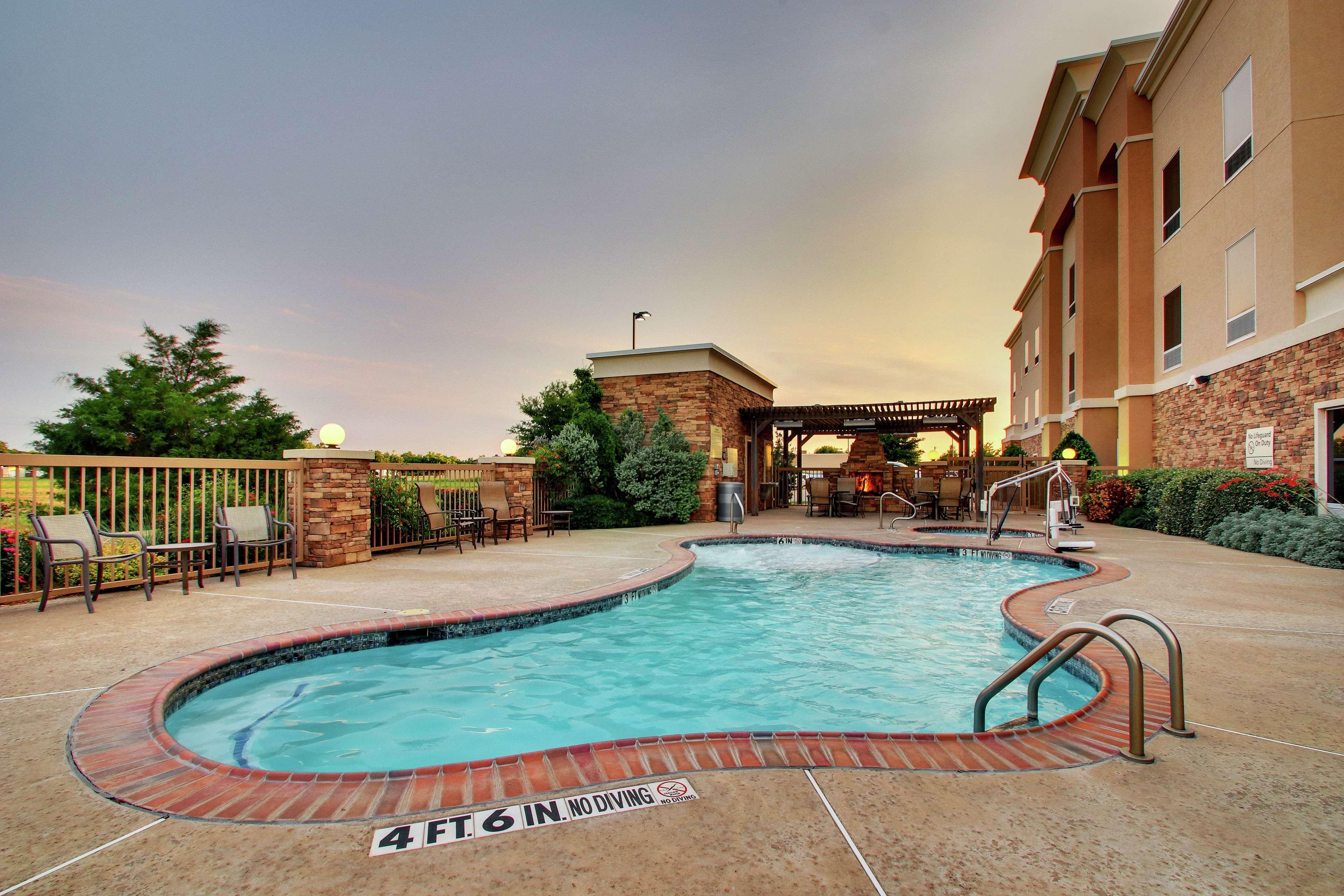 Hampton Inn Vernon Ngoại thất bức ảnh