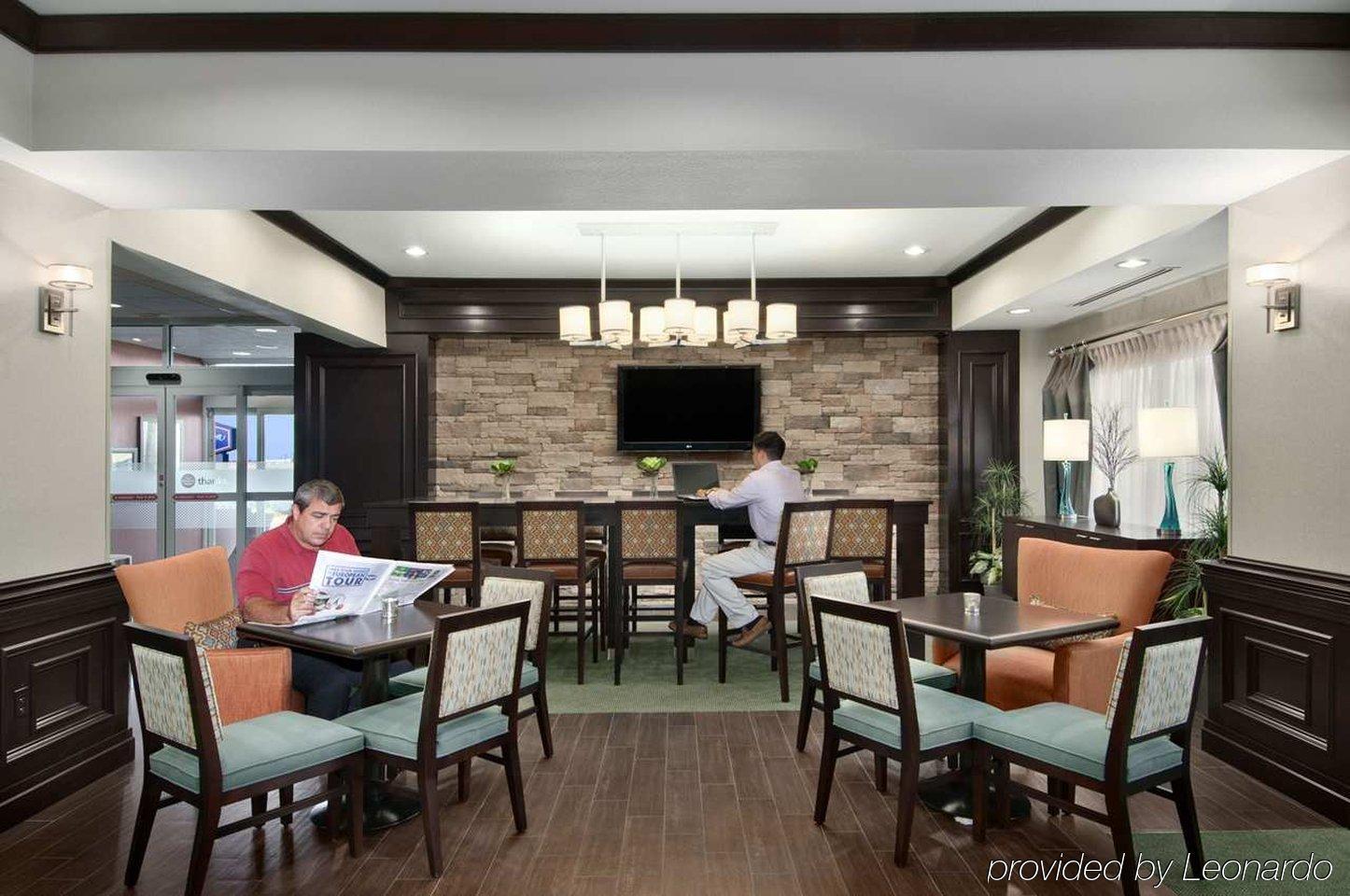 Hampton Inn Vernon Ngoại thất bức ảnh